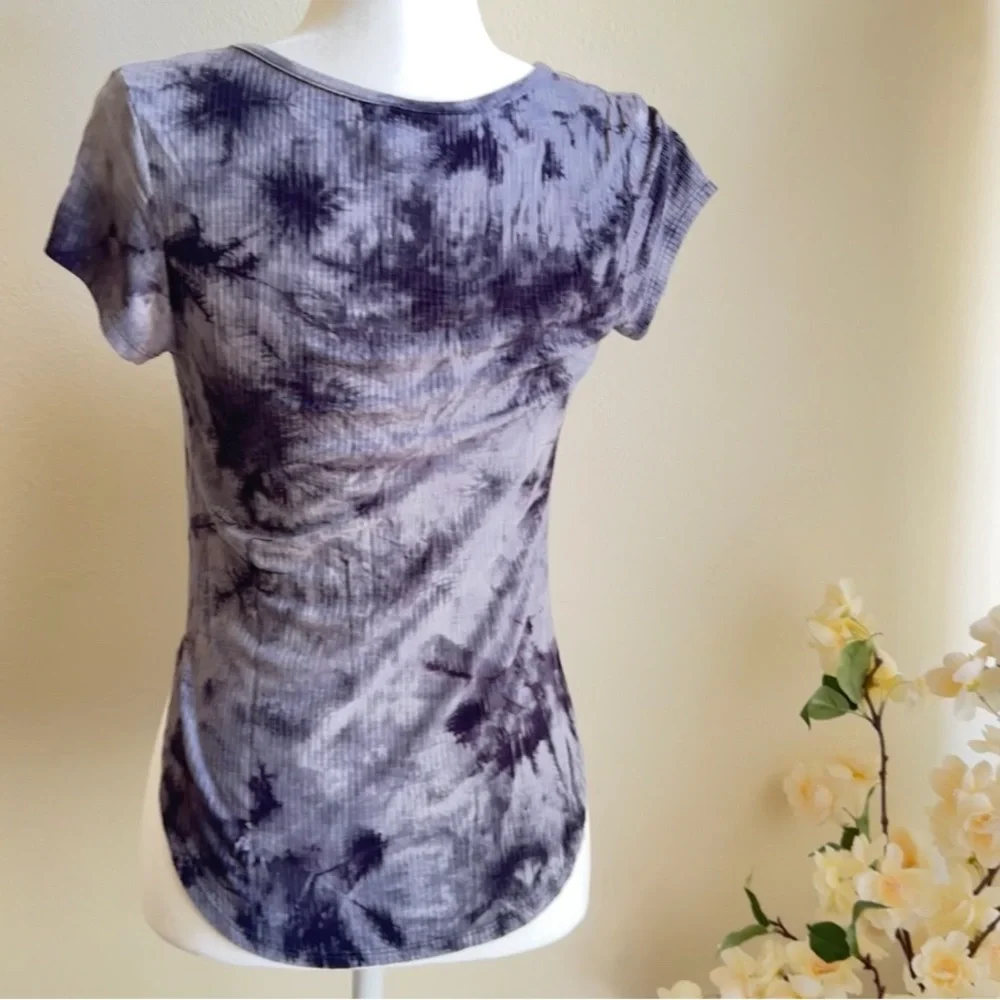 RINGOSTONE Short sleeve deep v-neck tee in softest cotton modal spandex shirt. S - Picture 6 of 7